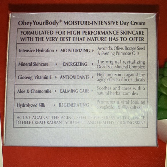 ObeyYourBody Moisture Intensive Day Cream with Dead Sea Minerals - Picture 3 of 3